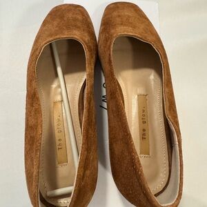 Women's Tan Suede Flats